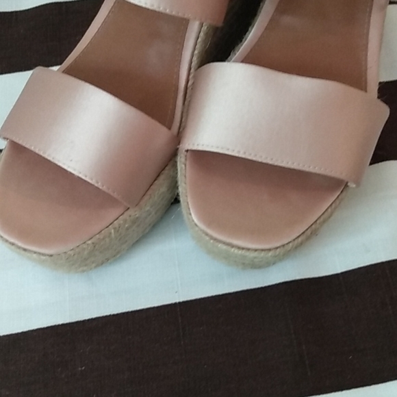 Shoes - Picture 11 of 11